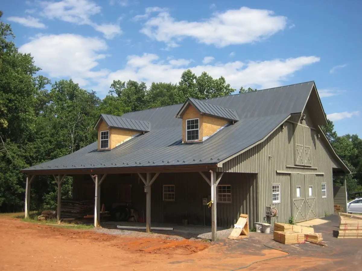 Expert Asphalt Roof Repair workmanship in Valmy